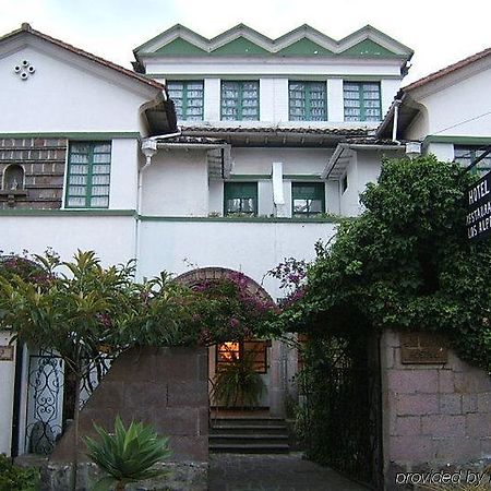 Hotel Los Alpes Кито Екстериор снимка