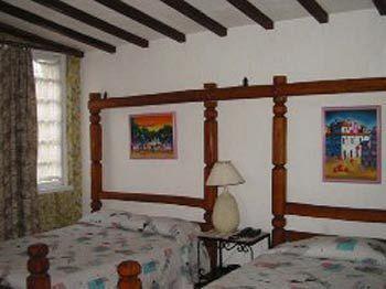 Hotel Los Alpes Кито Екстериор снимка